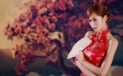 帝王受PLAY龙椅高肉NP